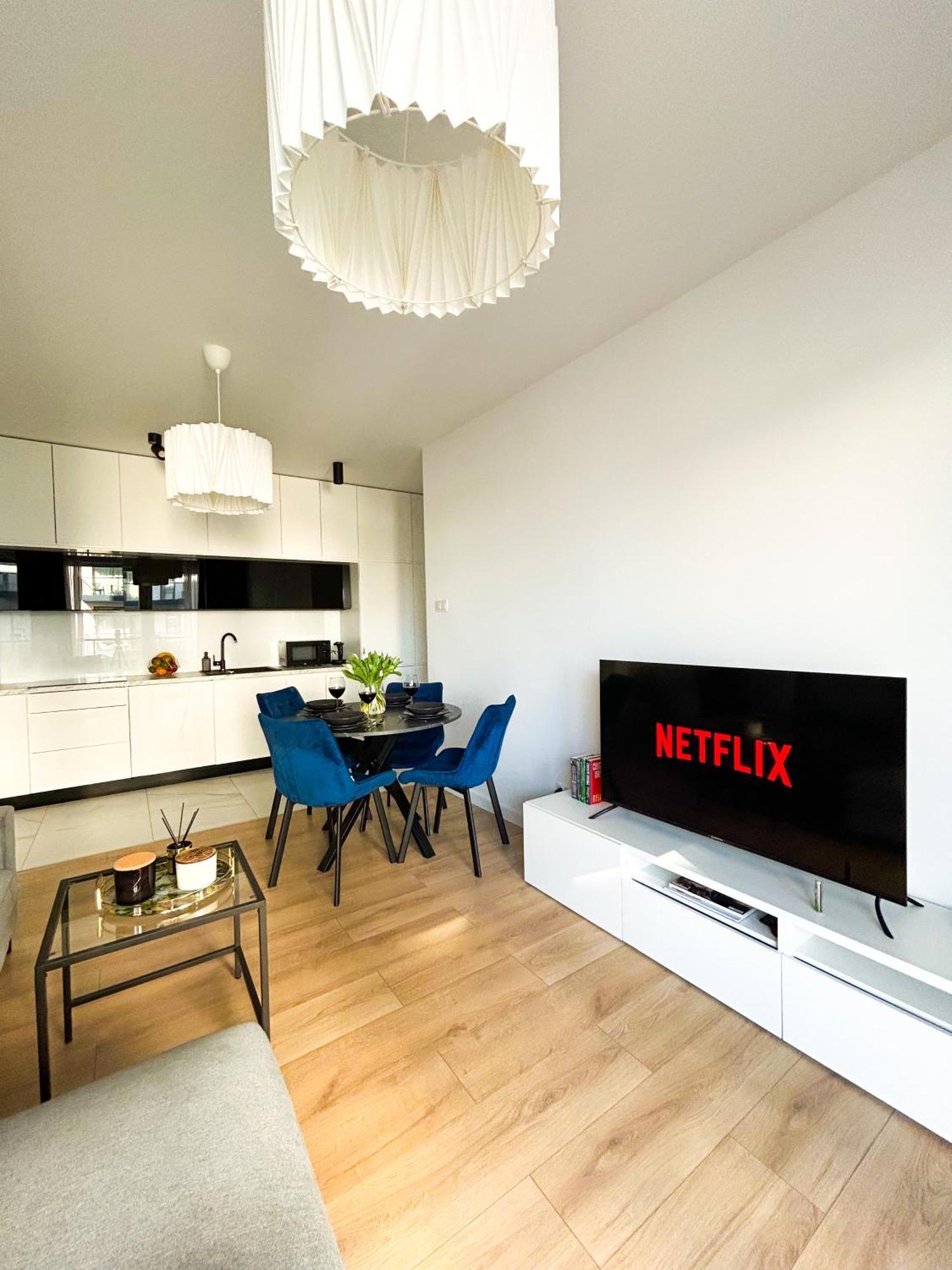 Lumina Stylish 3-Room Apart With Balcony Lodź Bagian luar foto