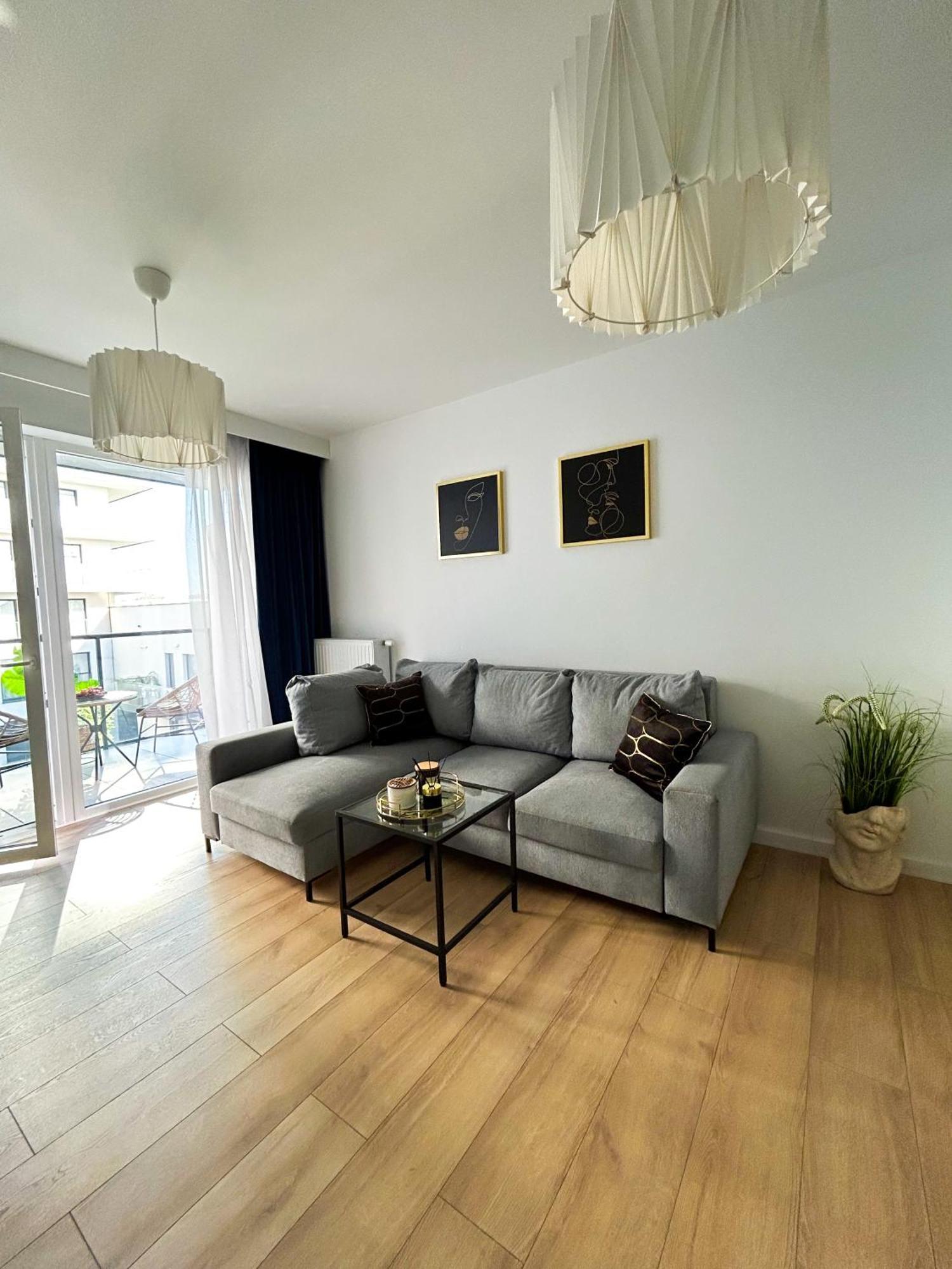Lumina Stylish 3-Room Apart With Balcony Lodź Bagian luar foto