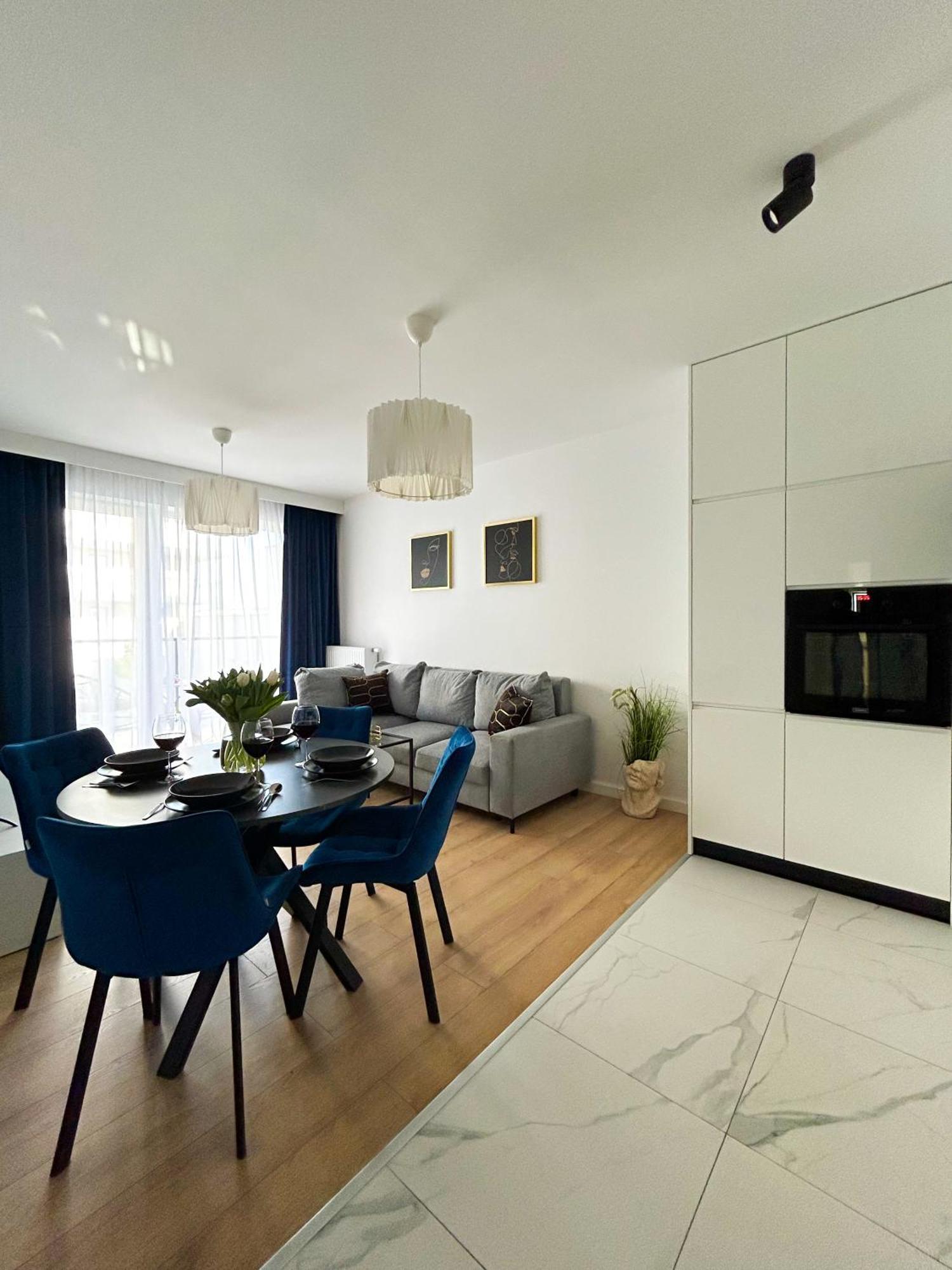 Lumina Stylish 3-Room Apart With Balcony Lodź Bagian luar foto