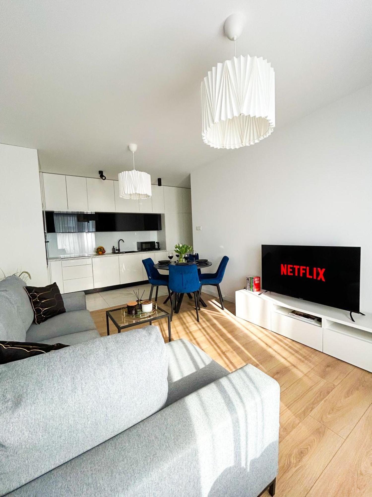 Lumina Stylish 3-Room Apart With Balcony Lodź Bagian luar foto