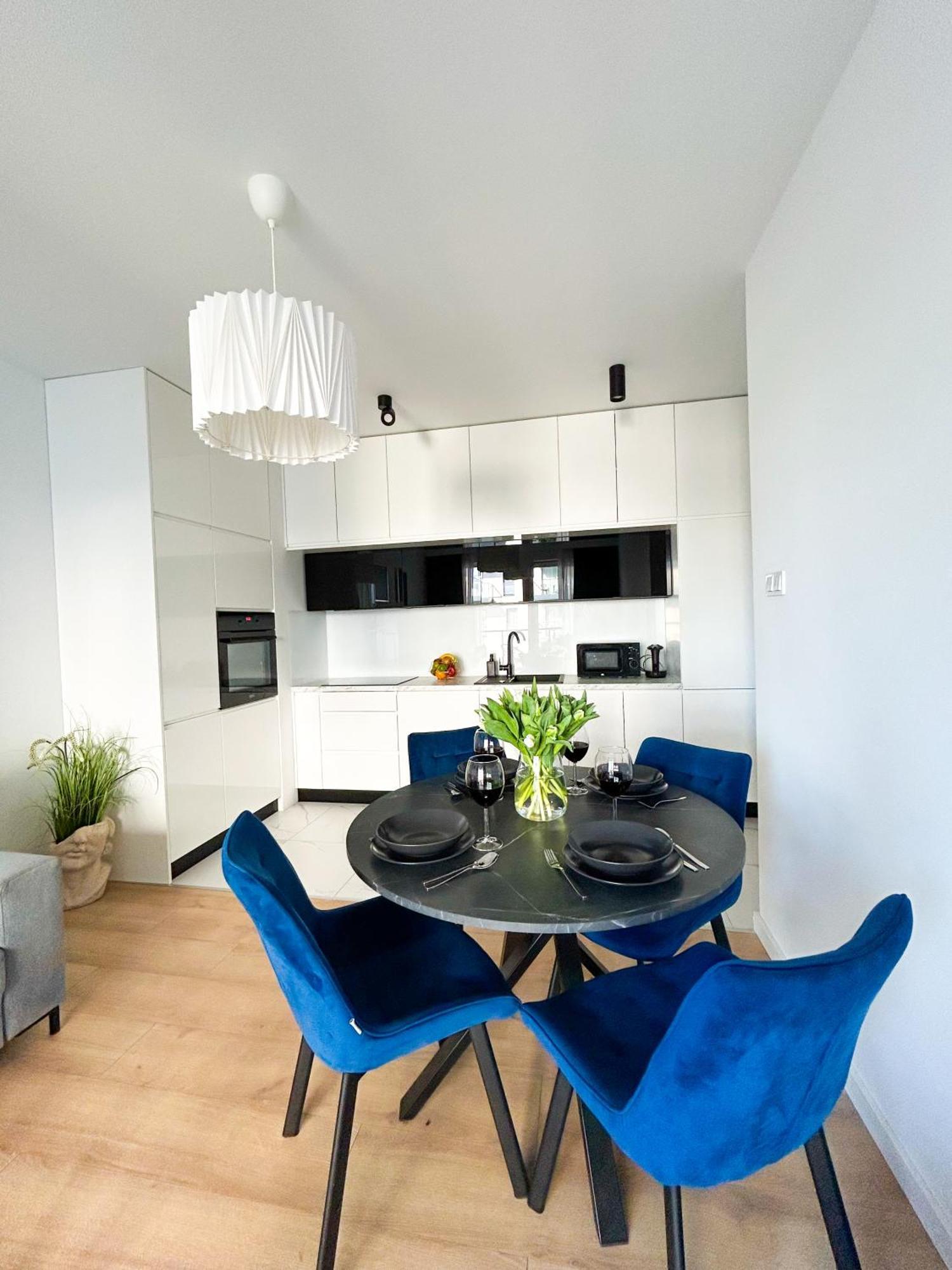 Lumina Stylish 3-Room Apart With Balcony Lodź Bagian luar foto