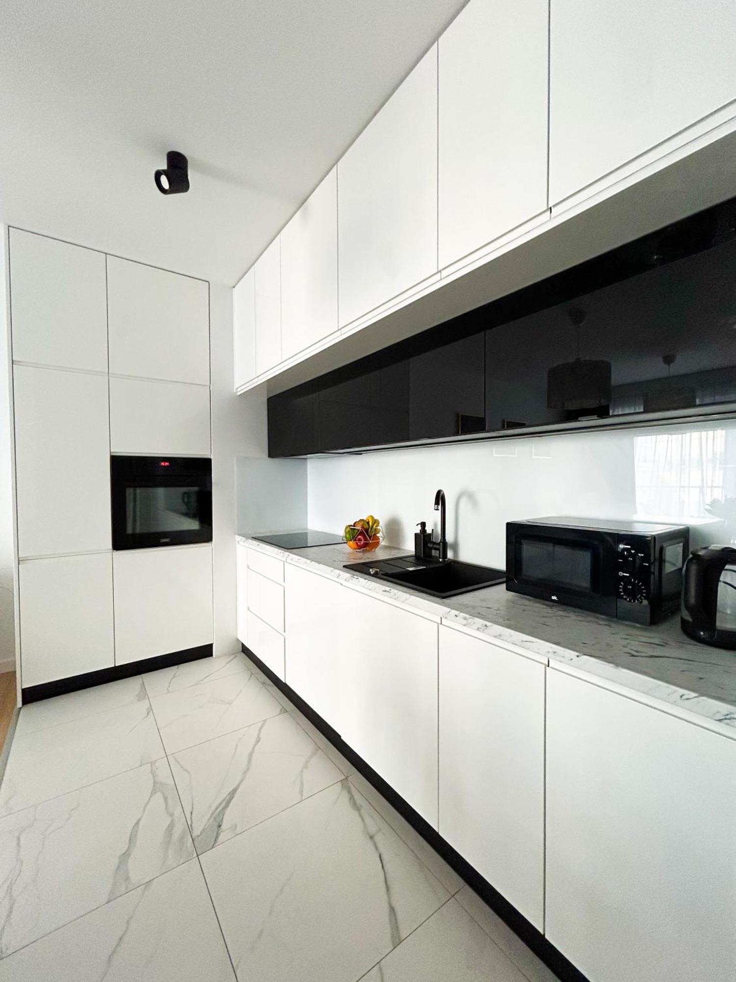 Lumina Stylish 3-Room Apart With Balcony Lodź Bagian luar foto