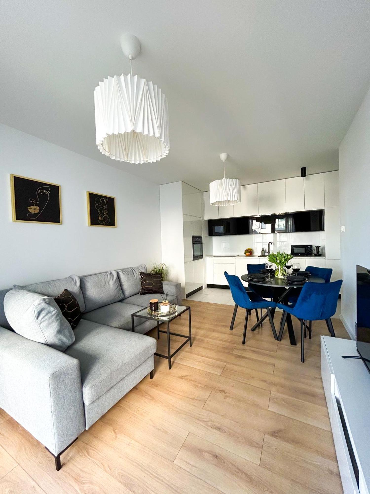 Lumina Stylish 3-Room Apart With Balcony Lodź Bagian luar foto