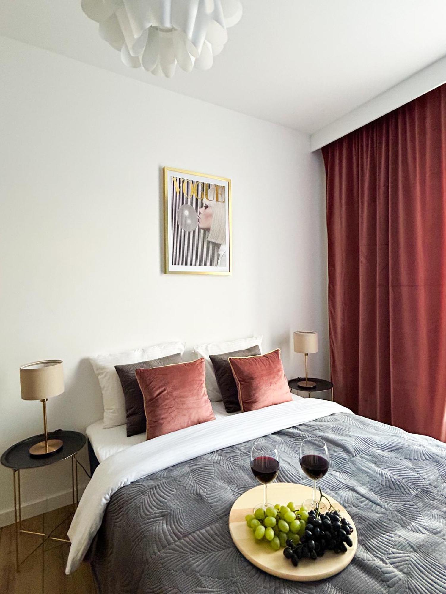 Lumina Stylish 3-Room Apart With Balcony Lodź Bagian luar foto