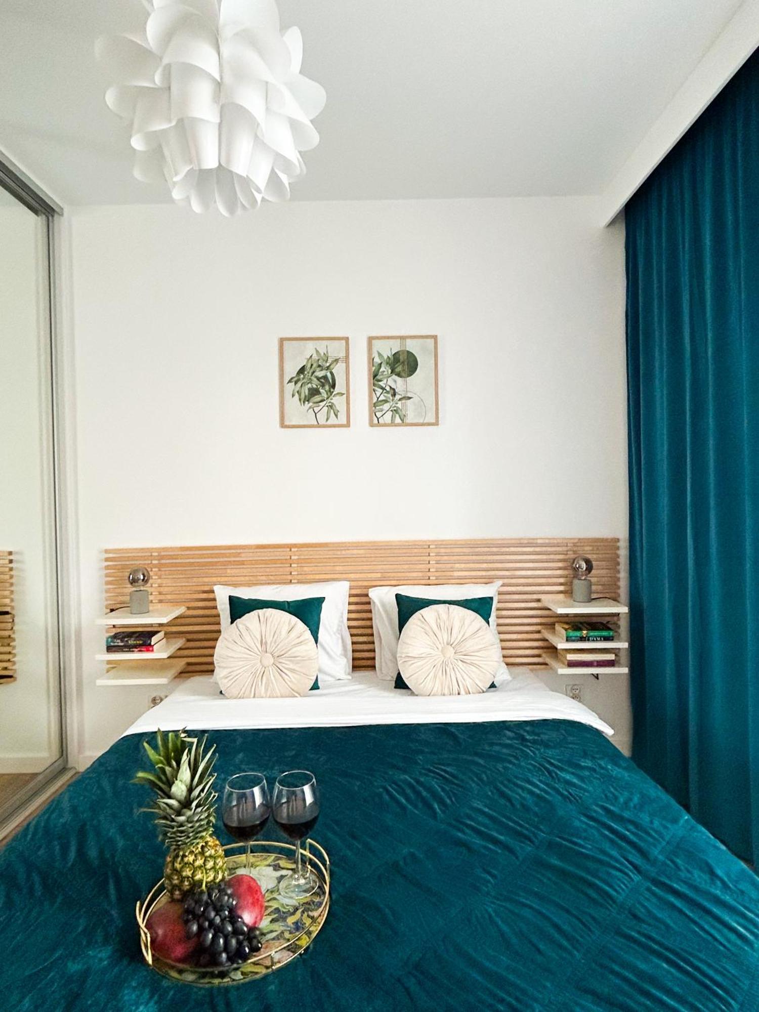 Lumina Stylish 3-Room Apart With Balcony Lodź Bagian luar foto